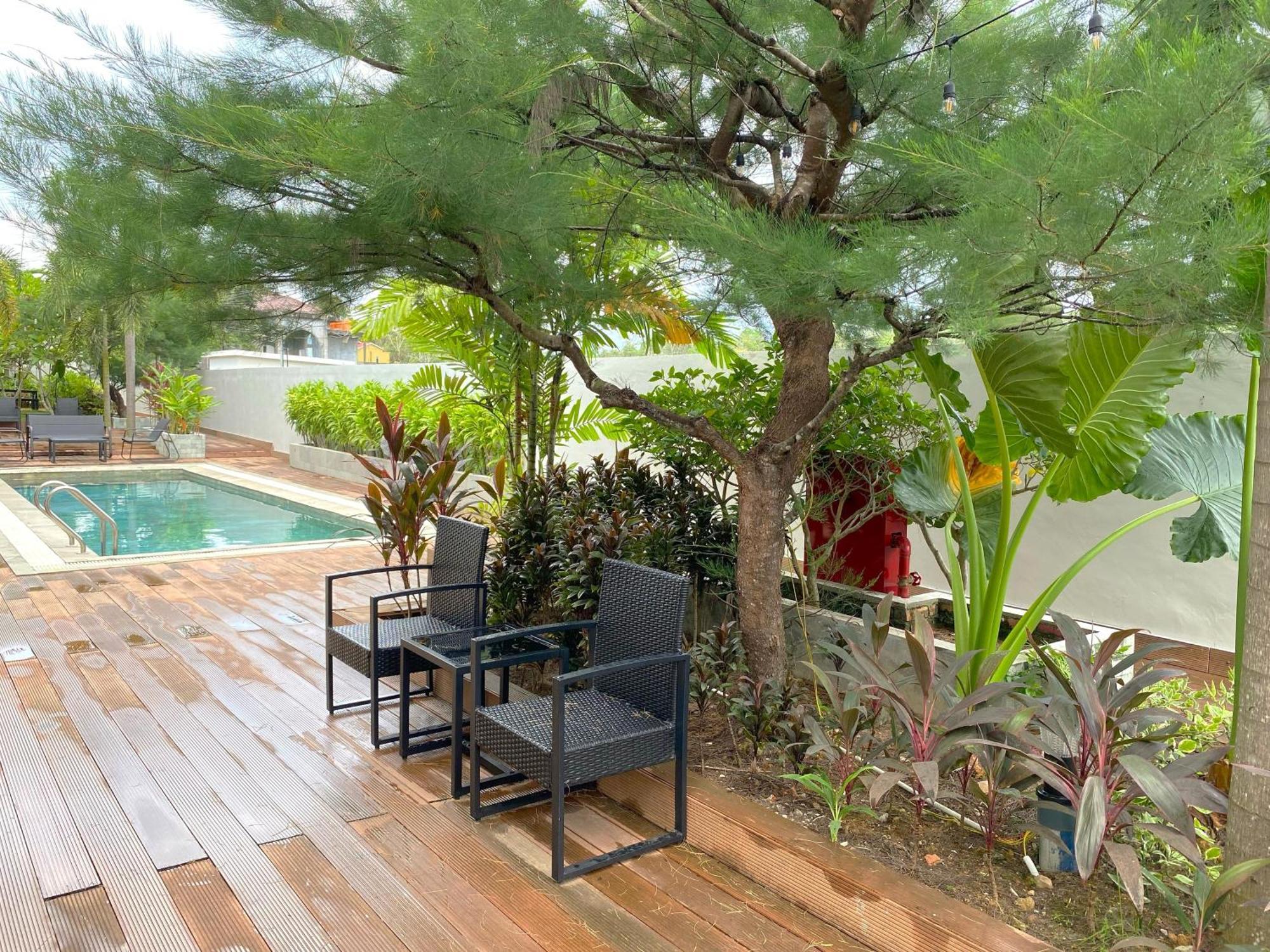 Onyx Hotel & Villa Tanjunguban Exterior foto